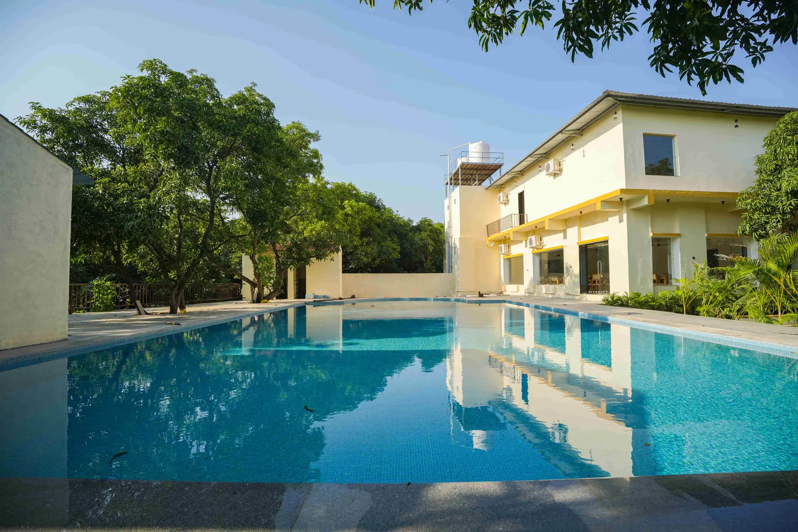 Girtara resort building and outdoor courtyard